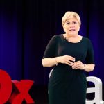 ENTREPRENEUR BIZ TIPS: Muy vieja para empezar y antes muy joven para arriesgarme. | Karla Rodríguez | TEDxSabana